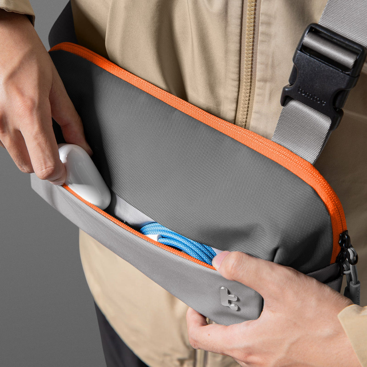 Explorer-T21 Sling Çanta 4L – Uzay Grisi