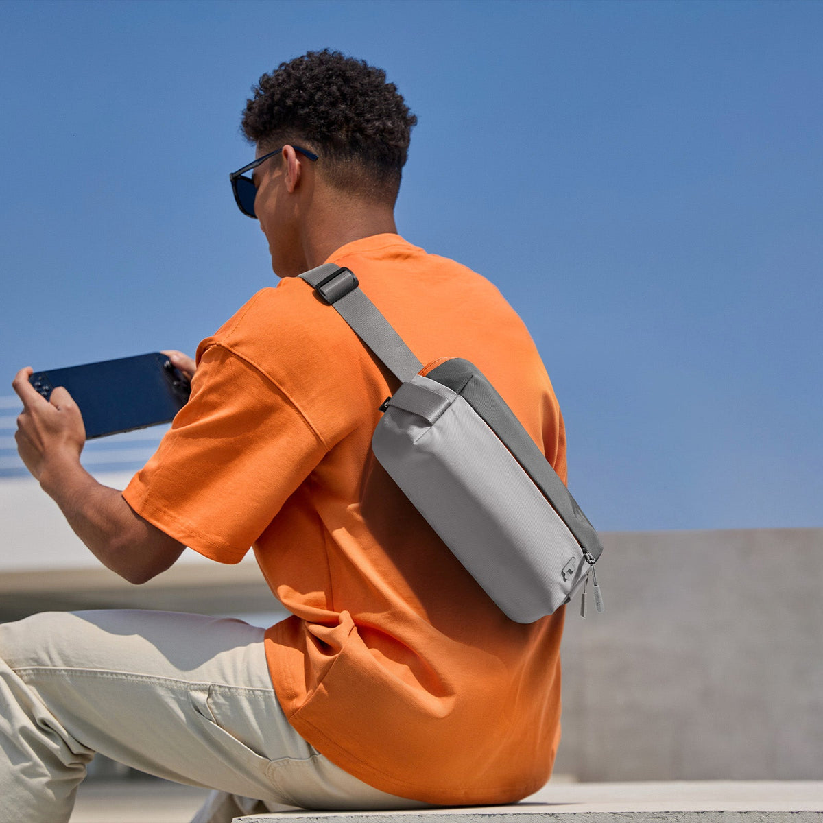 Explorer-T21 Sling Çanta 4L – Uzay Grisi