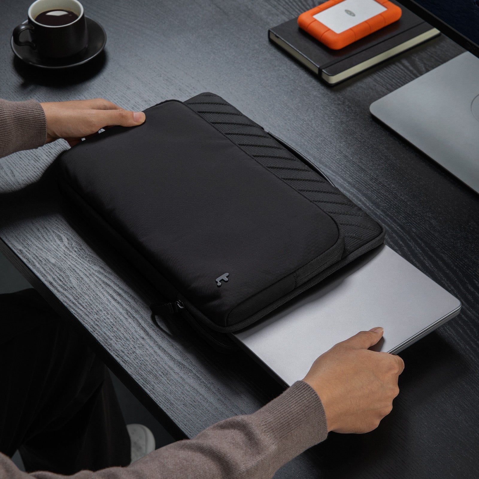 Voyage Serisi A24 13 Inç Noteboook El Çantası