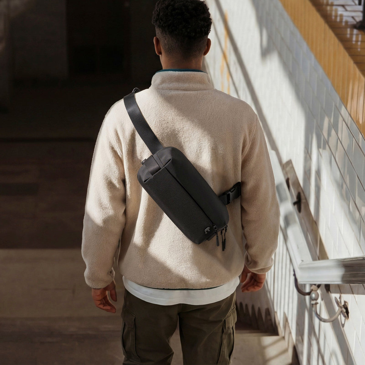 Explorer-T21 Sling Çanta 4L – Siyah