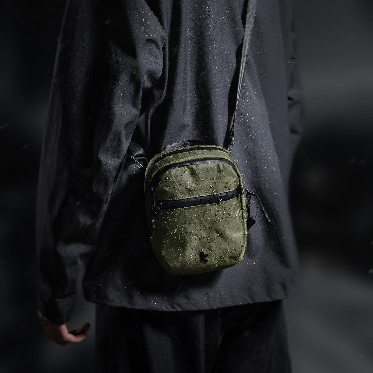Aviator-T37 X-Pac Çapraz Askılı Çanta 1.3L – Yeşil
