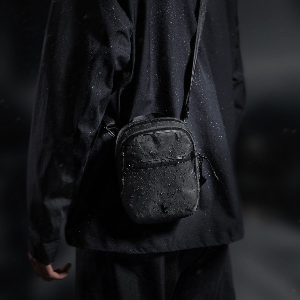 Aviator-T37 X-Pac Çapraz Askılı Çanta 1.3L – Siyah