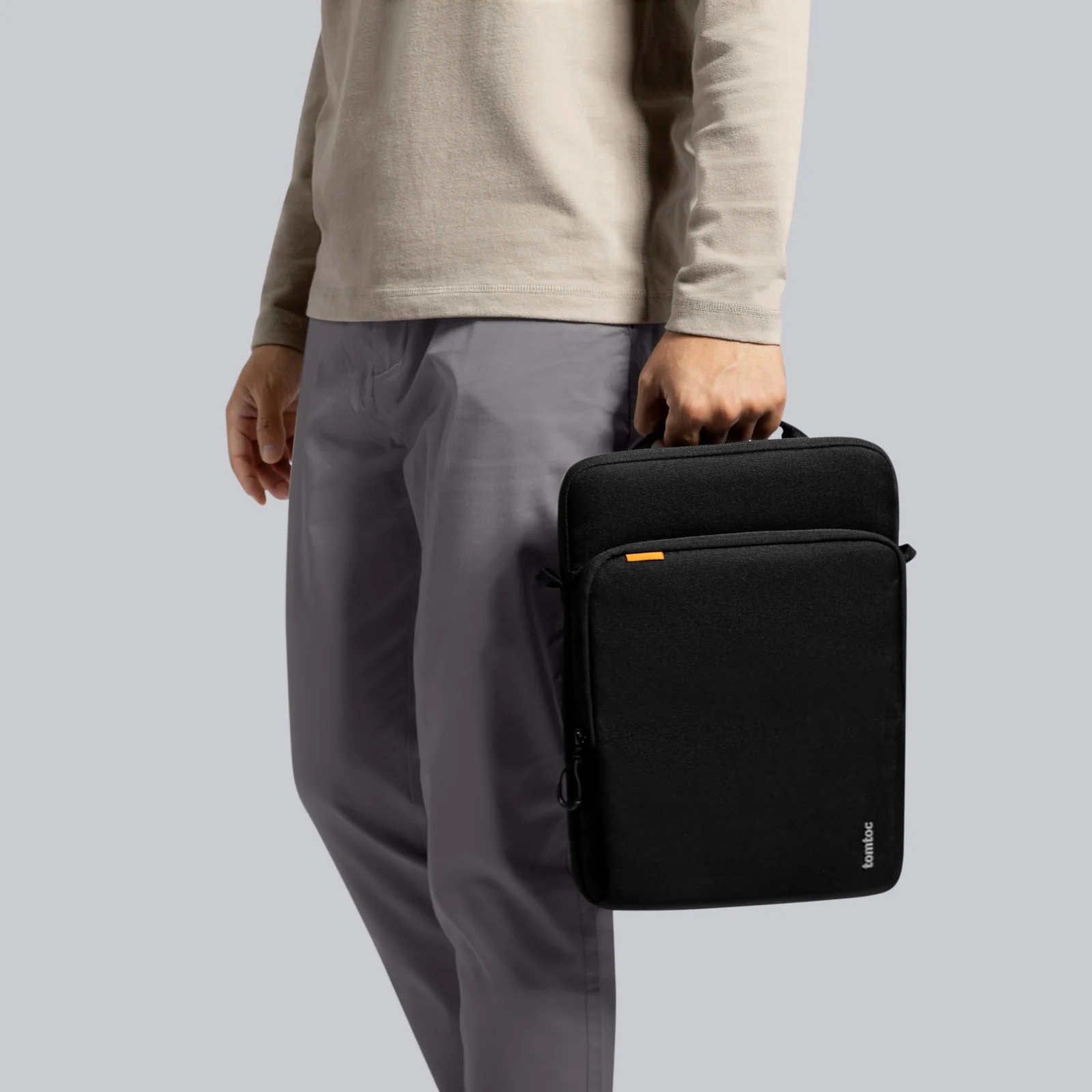 DefenderACE Serisi 13 inç Siyah Notebook Omuz Çantası