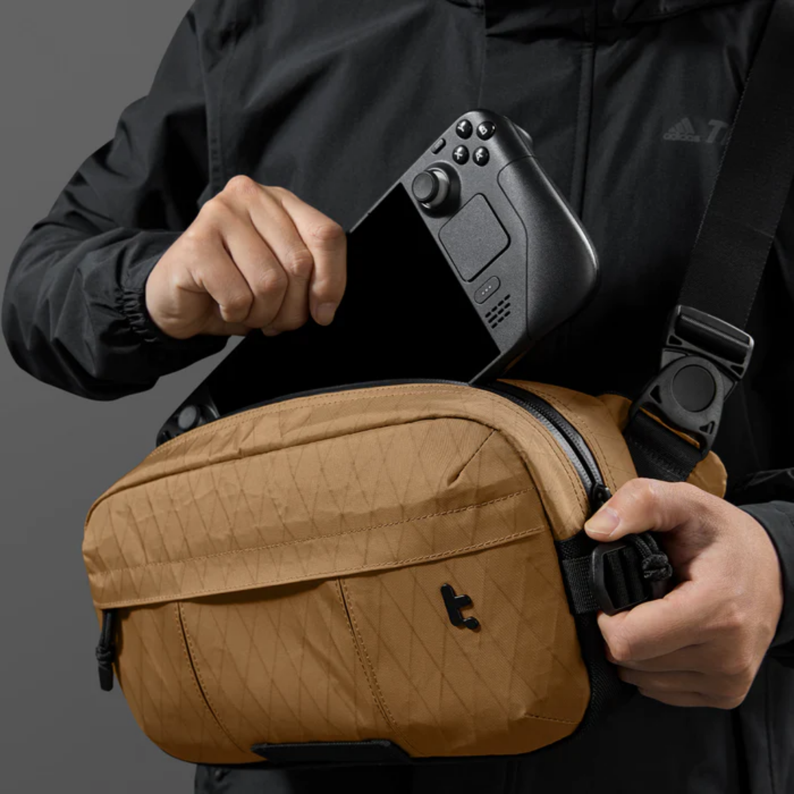 Wander-T26 Kahverengi 5.5L Aksesuar Omuz Çantası