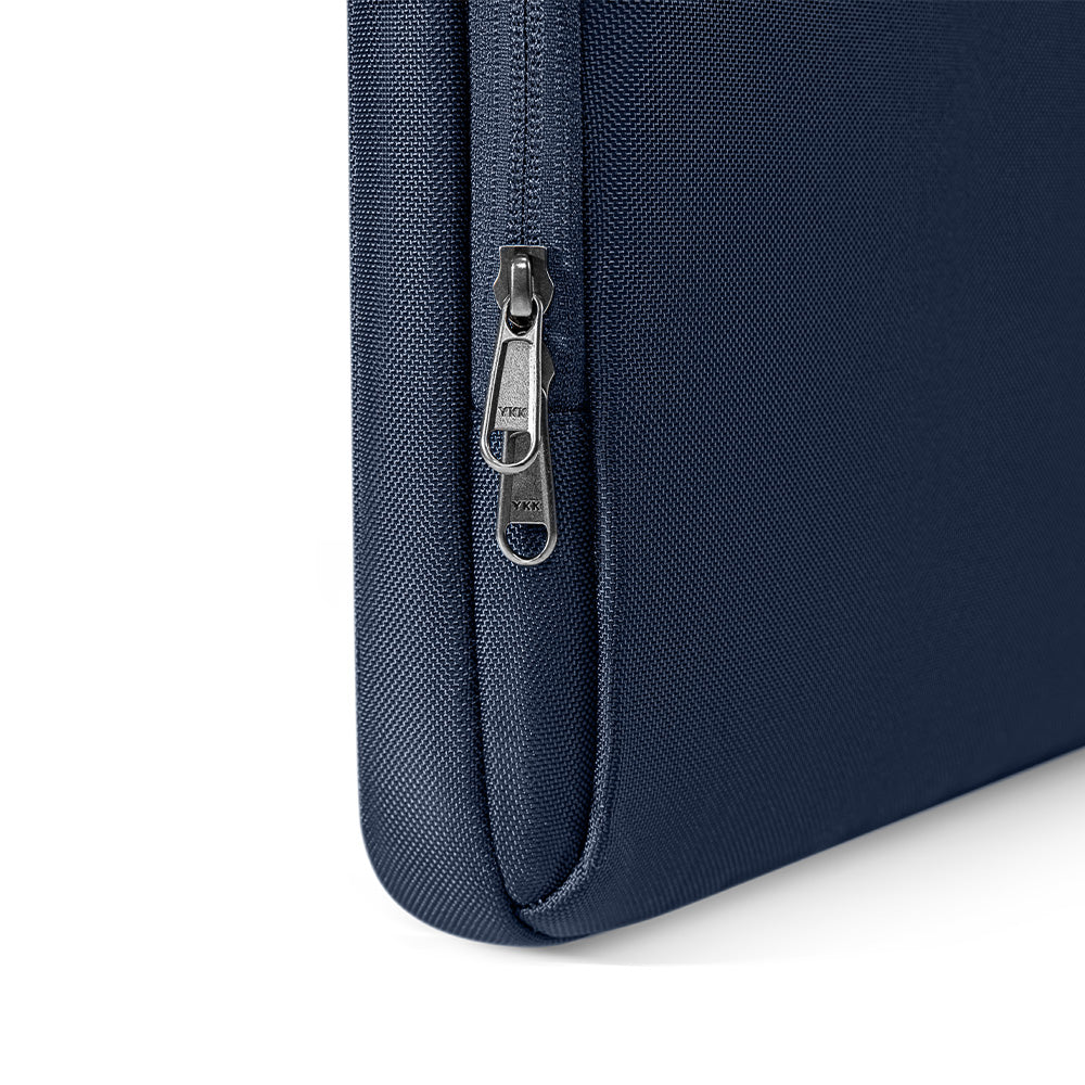 Defender A14 16 Inç Macbook Pro Çantası