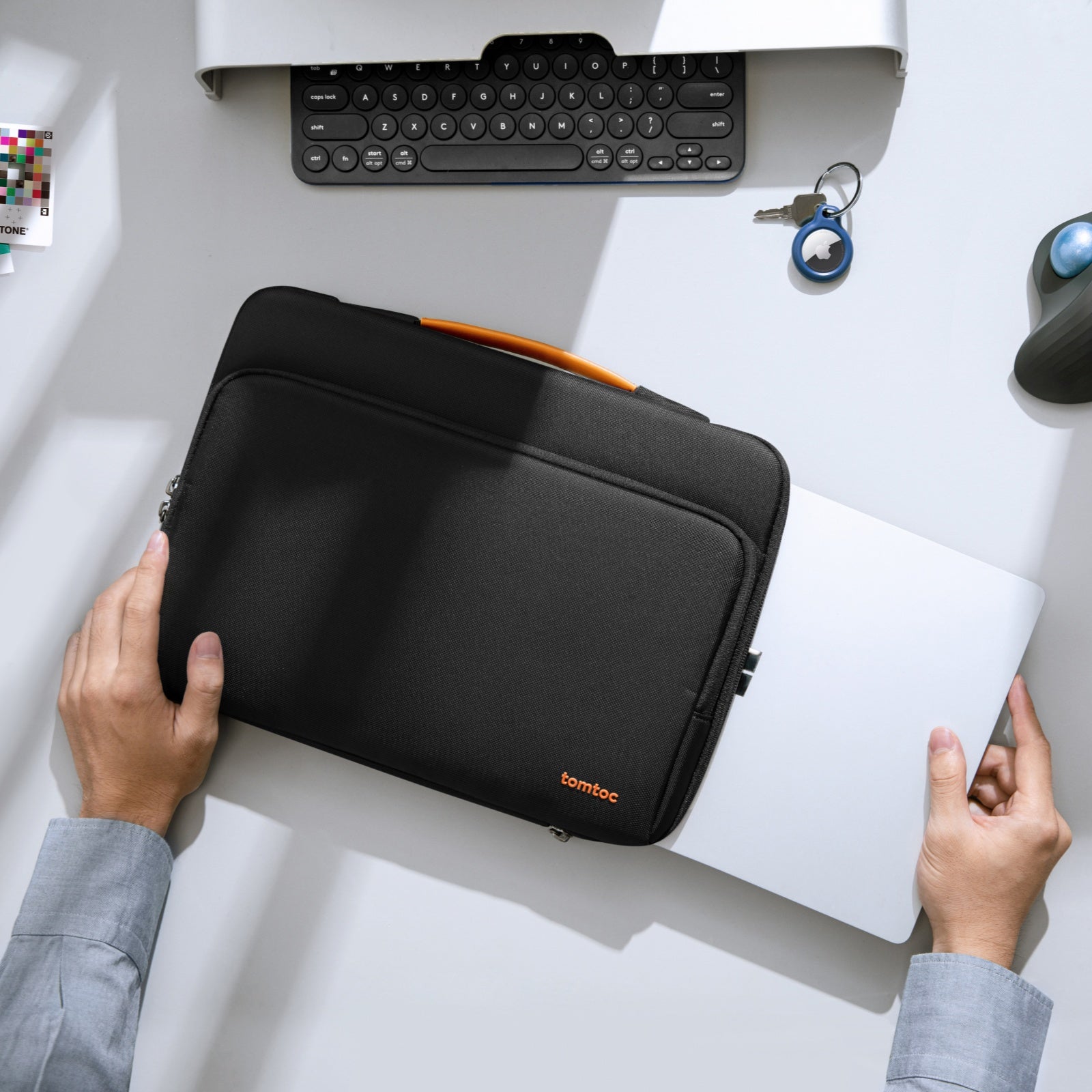 Defender A14 16 Inç Macbook Pro Çantası