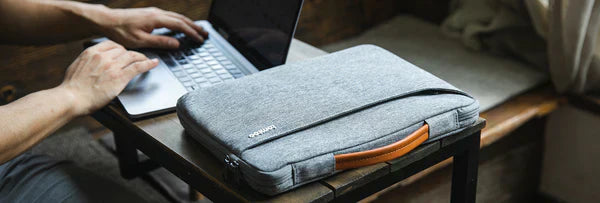 Laptop Kılıfı Nedir? Laptop Kılıfı ile Laptop Çantası Arasındaki Farklar Nelerdir?