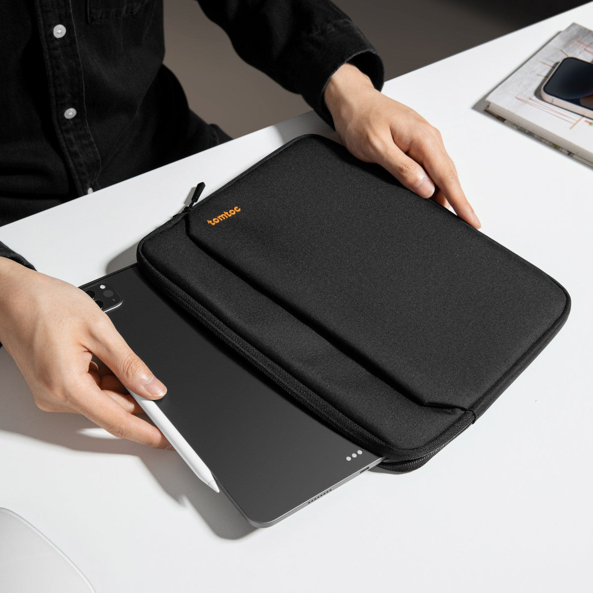 Light-B18 Tablet Kılıfı – Siyah