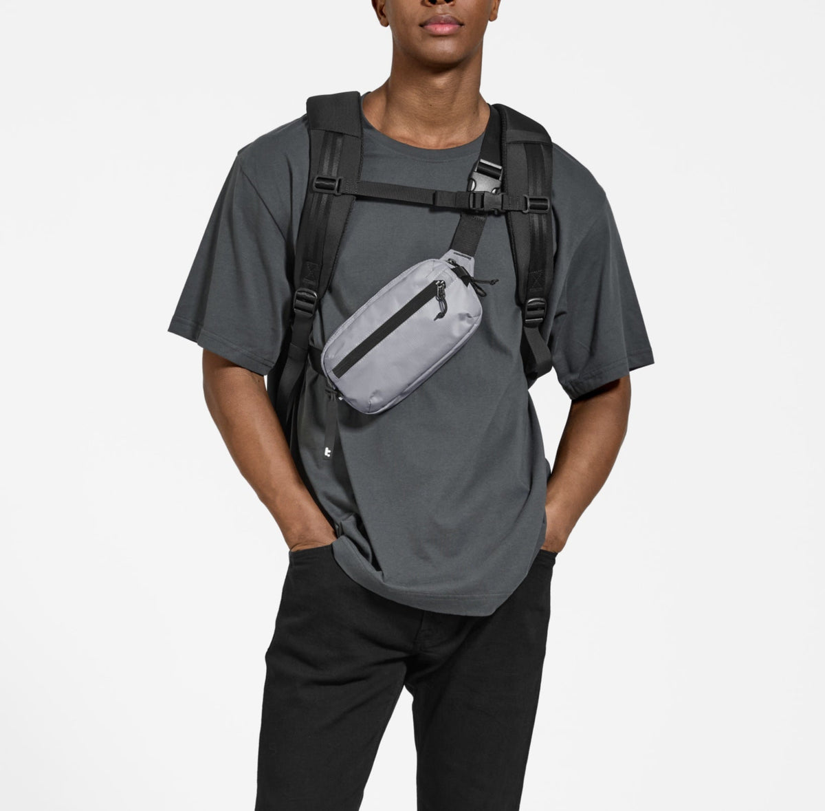 Aviator-T33 Göğüs Çantası 2.5L – Gri
