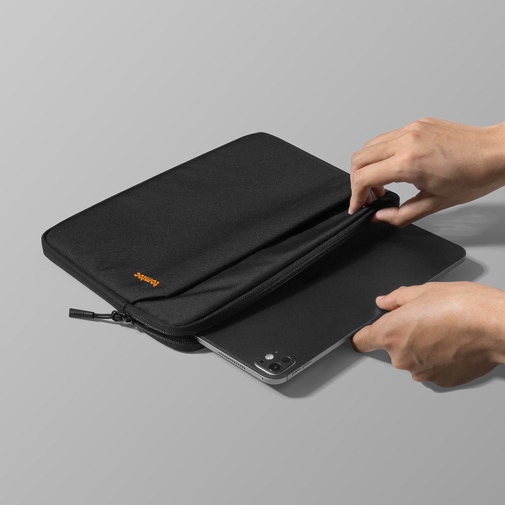 Light-B18 Tablet Kılıfı – Siyah