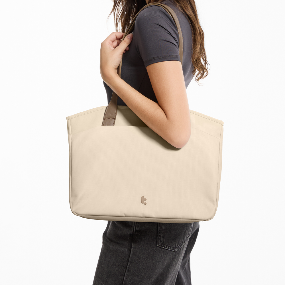 Versatile-T23 Laptop Tote Çanta 10L – Haki Bej