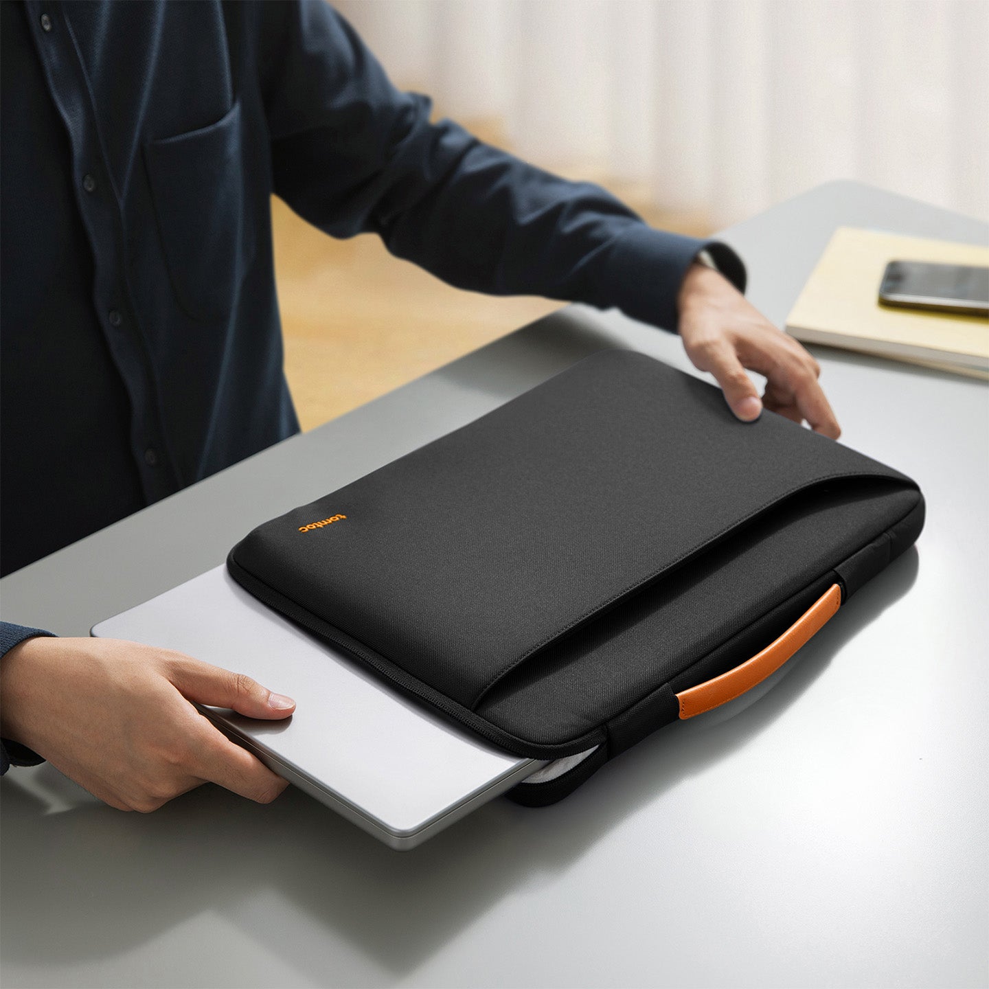 Defender-A22 Serisi 16 inç Notebook El Çantası