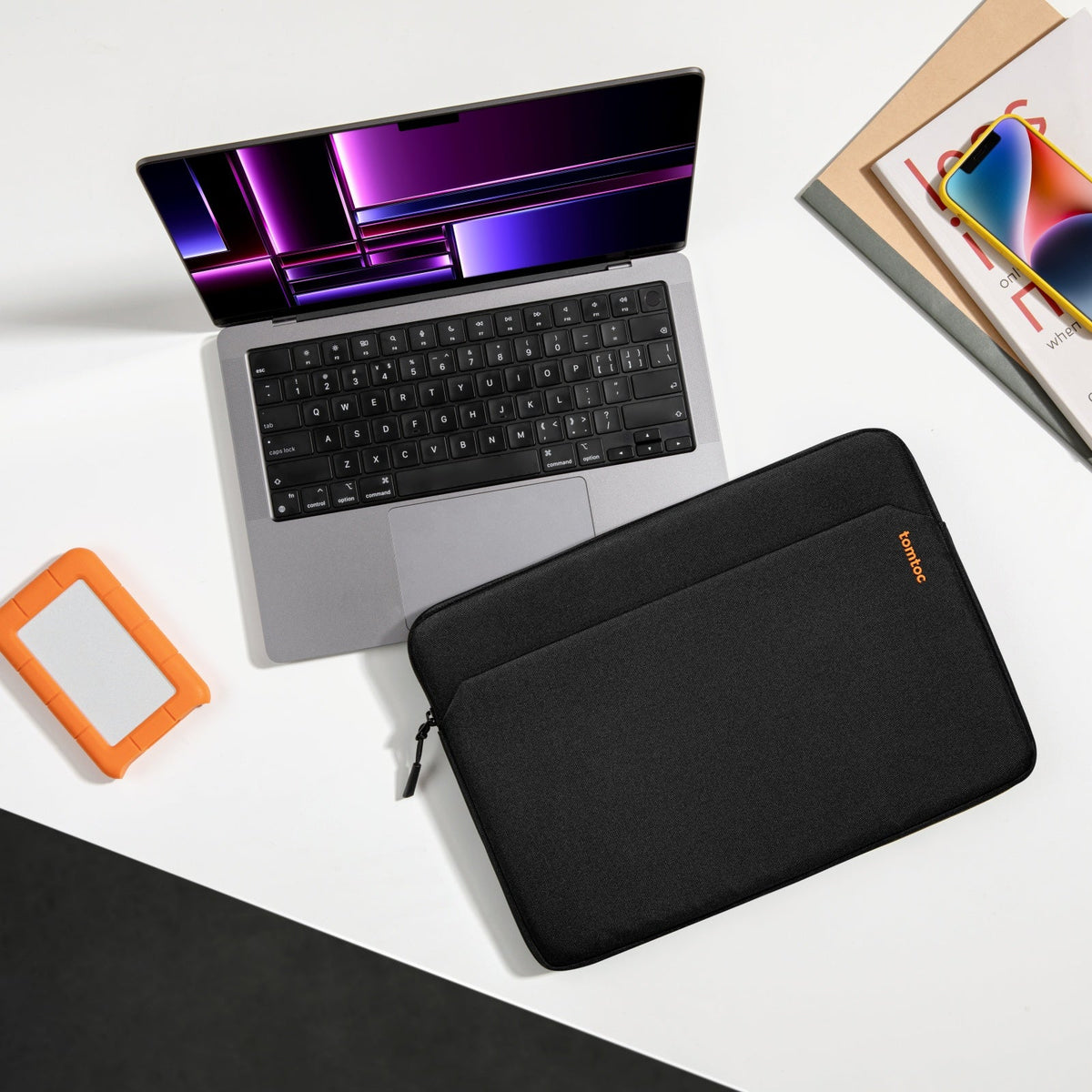 Light-A18 Laptop Kılıfı – Siyah