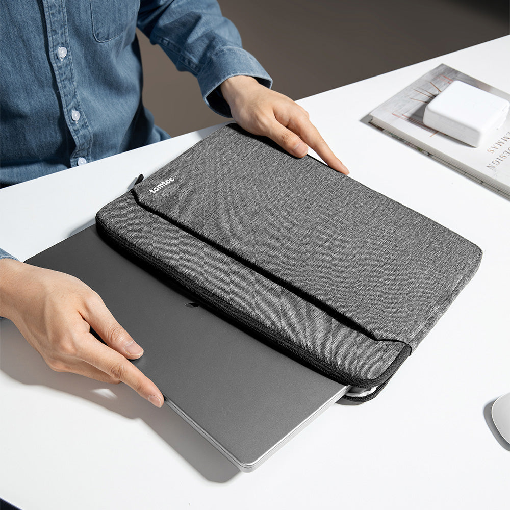 Light-A18 Laptop Kılıfı – Koyu Gri