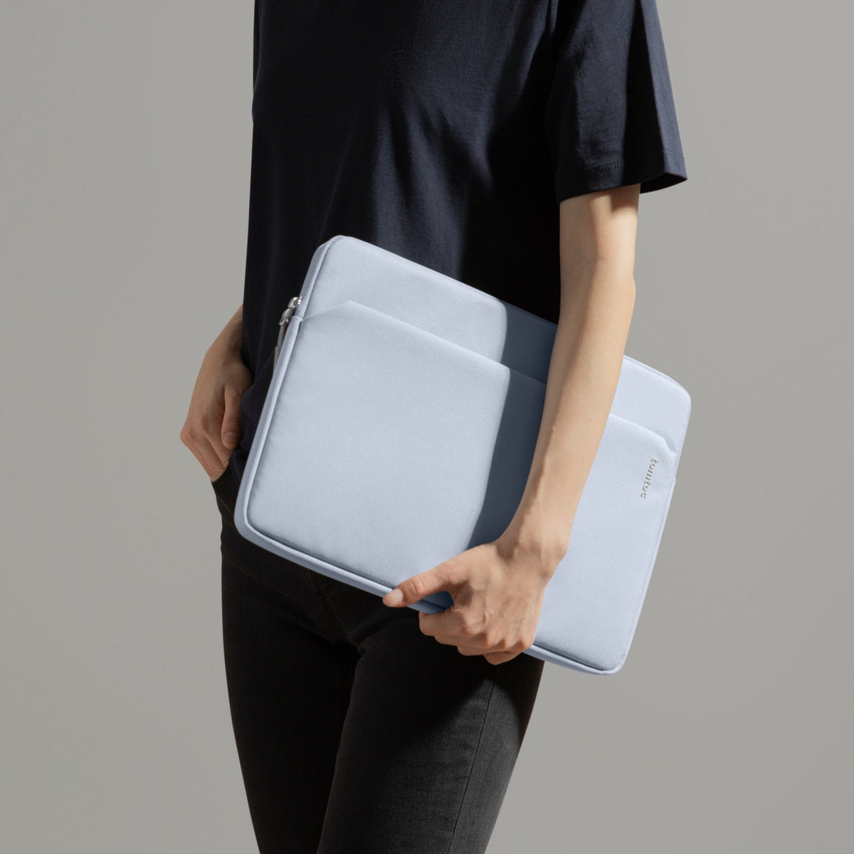 Light-A18 Laptop Kılıfı – Açık Mavi
