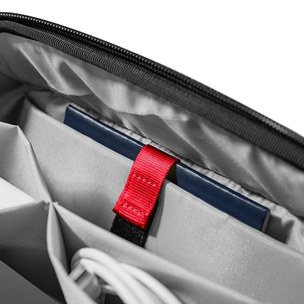 Navigator-T13 Aksesuar Çantası 2.4L – Siyah